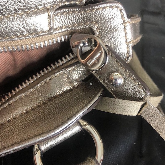 SALVATORE FERRAGAMO Gancini Metallic Silver Grey Leather Hand Bag Like New Cndtn - Picture 17 of 17